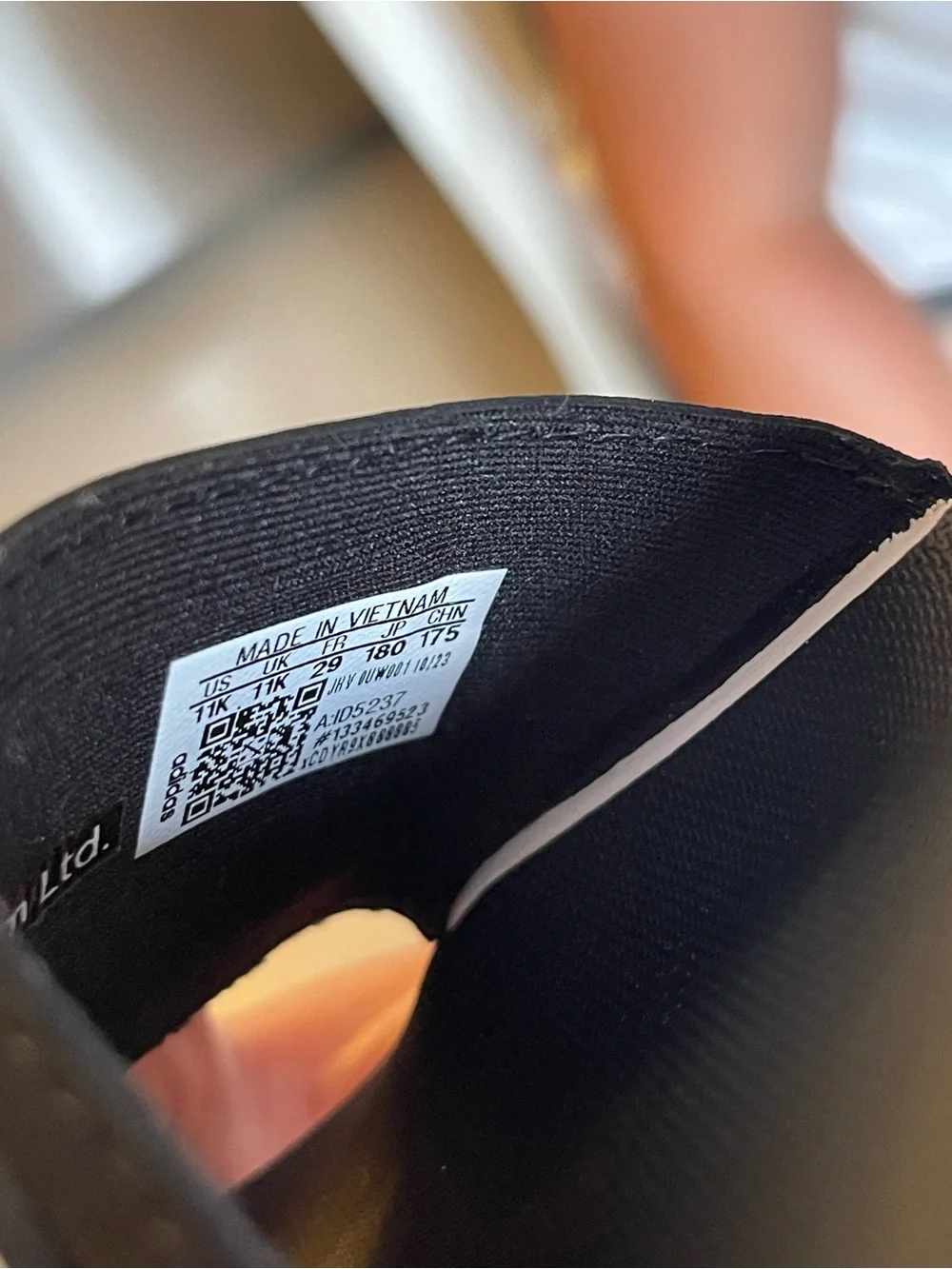 adidas youth slide